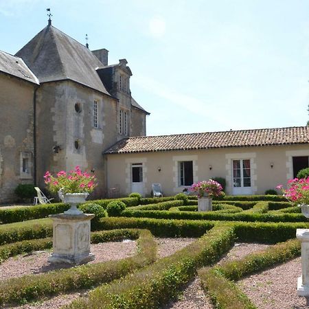 LOGIS du Château du Bois Doucet Bignoux Extérieur photo