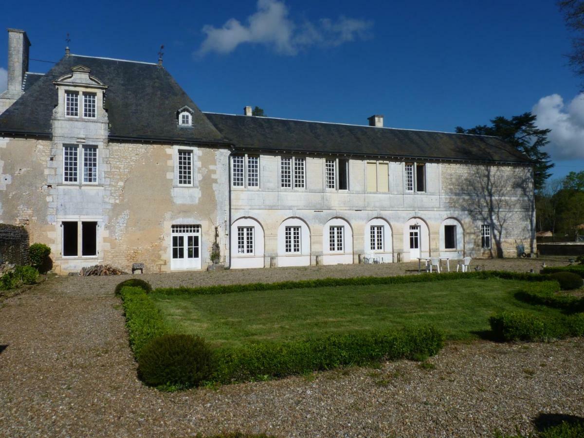 LOGIS du Château du Bois Doucet Bignoux Extérieur photo