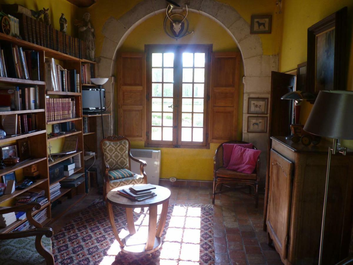 LOGIS du Château du Bois Doucet Bignoux Extérieur photo