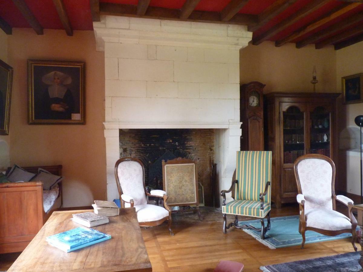 LOGIS du Château du Bois Doucet Bignoux Extérieur photo