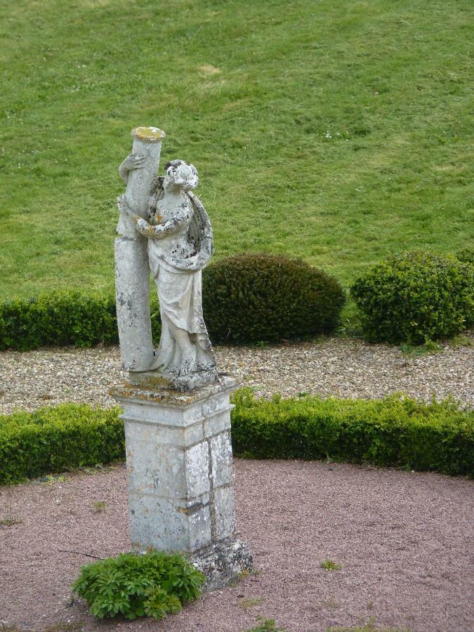 LOGIS du Château du Bois Doucet Bignoux Extérieur photo
